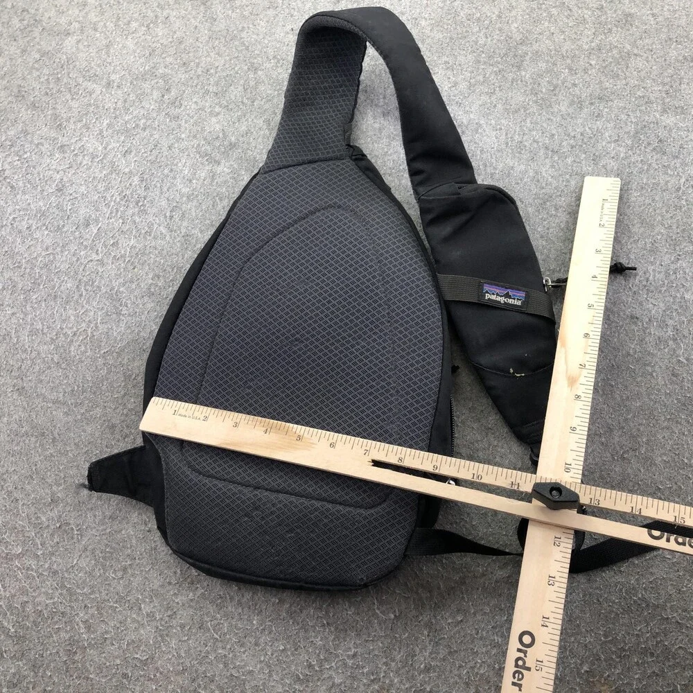Patagonia Atom 8L Black 18